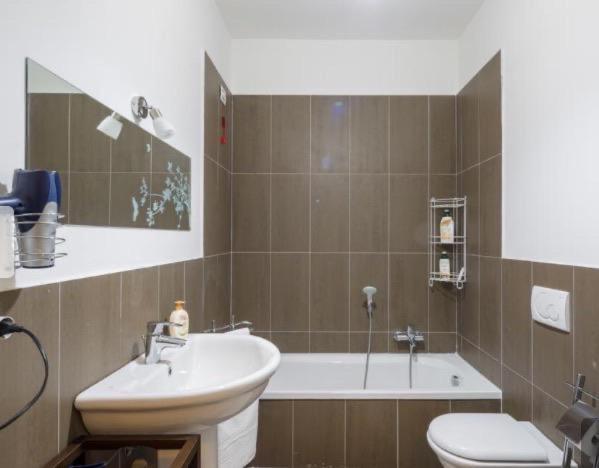 Cattaneo Arena Apartaments เวโรนา ภายนอก รูปภาพ