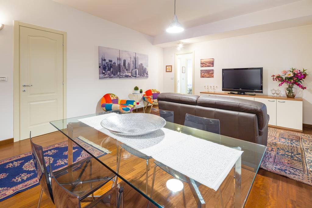 Cattaneo Arena Apartaments เวโรนา ภายนอก รูปภาพ